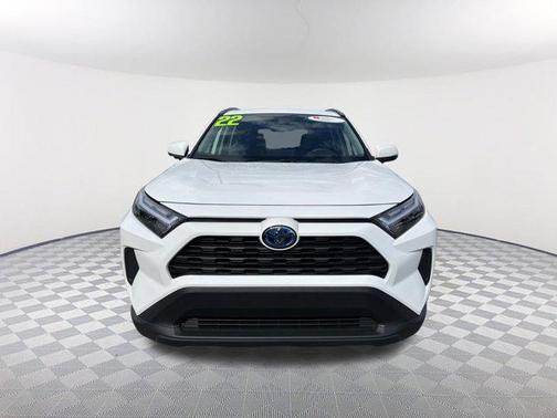 2022 Toyota RAV4 Hybrid XLE