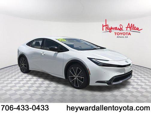 Wind Chill Pearl 2025 Toyota Prius XLE