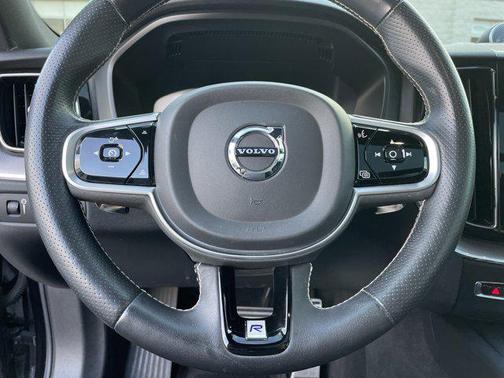 2019 Volvo XC60 T6 R-Design