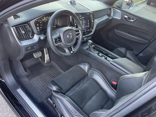 2019 Volvo XC60 T6 R-Design