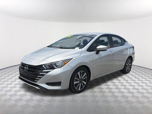 Brilliant Silver Metallic 2024 Nissan Versa 1.6 SV