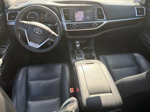 2015 Toyota Highlander Limited Platinum