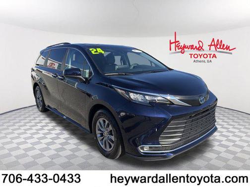 2024 Toyota Sienna XLE