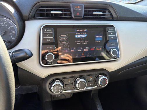 2022 Nissan Versa 1.6 SV