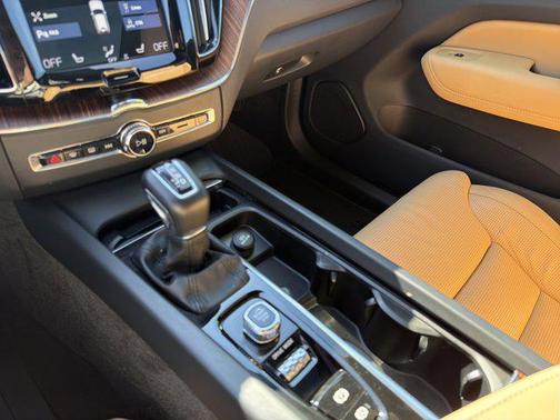 2019 Volvo XC60 T5 Inscription