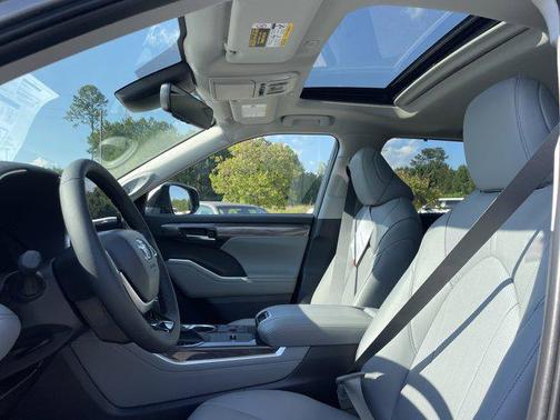 2025 Toyota Highlander Limited