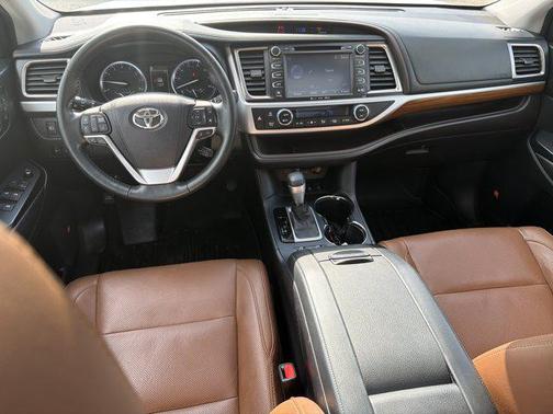 2017 Toyota Highlander Limited Platinum