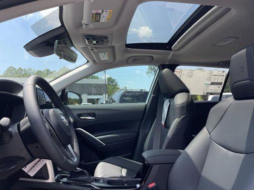 2025 Toyota Corolla Cross XLE