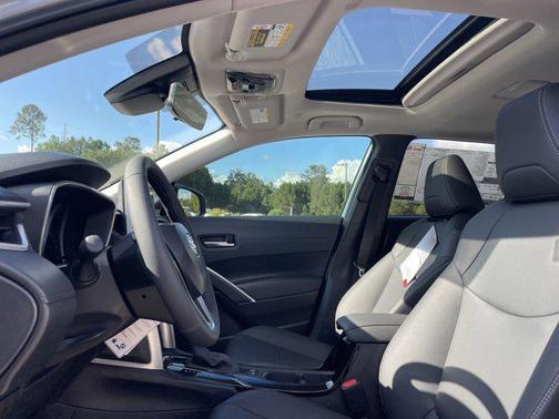 2025 Toyota Corolla Cross XLE