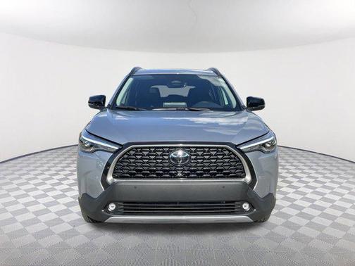 2025 Toyota Corolla Cross XLE