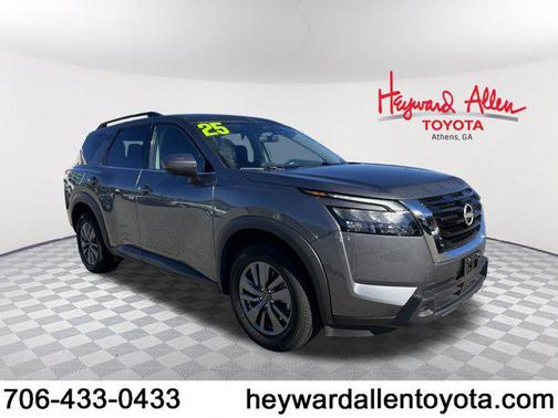 2025 Nissan Pathfinder SV 4WD