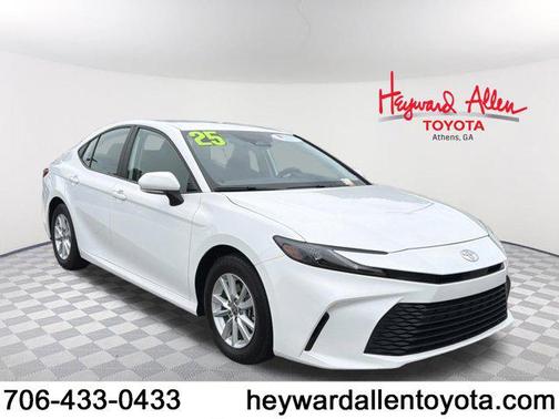 Ice Cap 2025 Toyota Camry LE