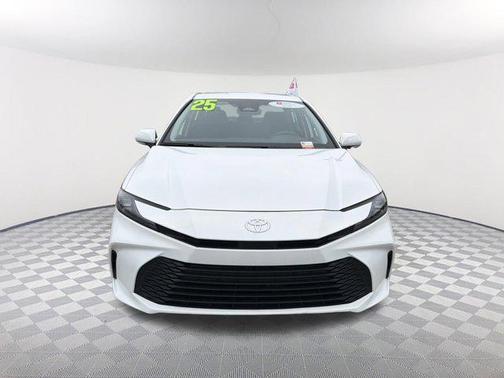 Ice Cap 2025 Toyota Camry LE