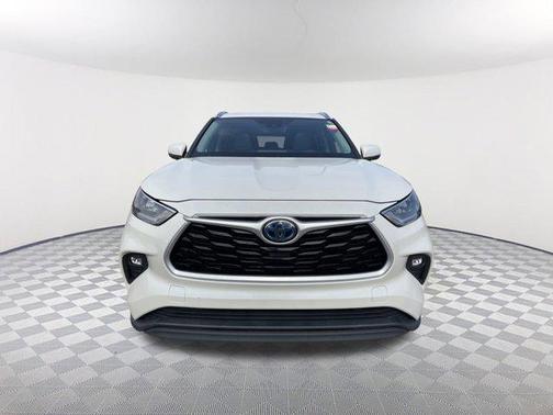 2020 Toyota Highlander Hybrid XLE