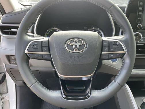 2020 Toyota Highlander Hybrid XLE
