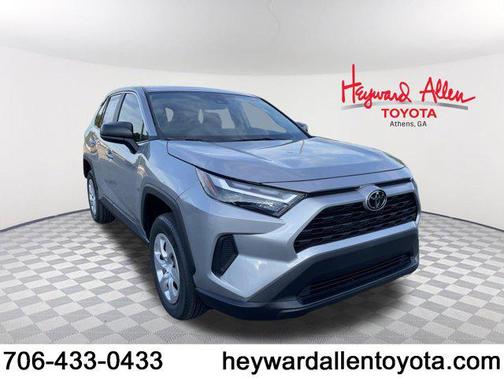 2025 Toyota RAV4 LE
