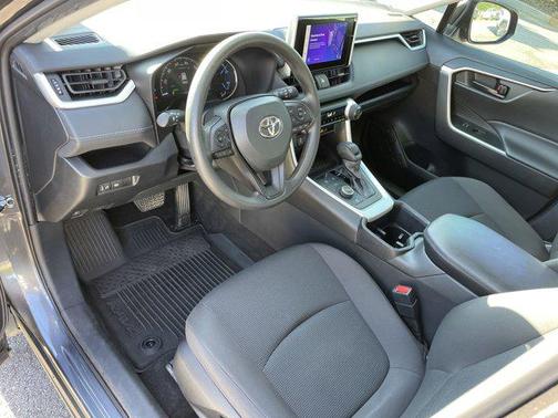 2023 Toyota RAV4 Hybrid LE