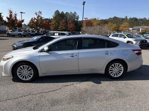 2013 Toyota Avalon Hybrid XLE Premium