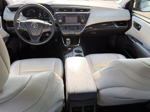 2013 Toyota Avalon Hybrid XLE Premium