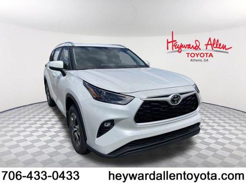 2025 Toyota Highlander XLE