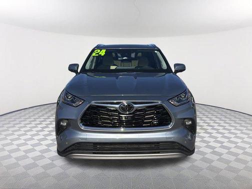 2024 Toyota Highlander Platinum