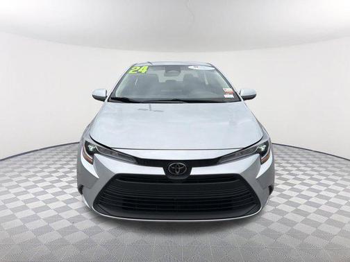Classic Silver Metallic 2024 Toyota Corolla LE