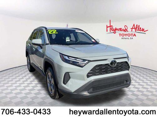 2022 Toyota RAV4 XLE