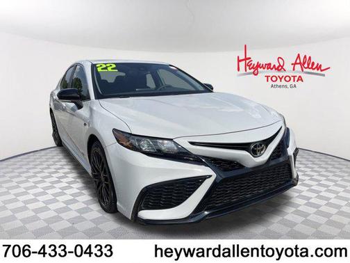 2022 Toyota Camry SE