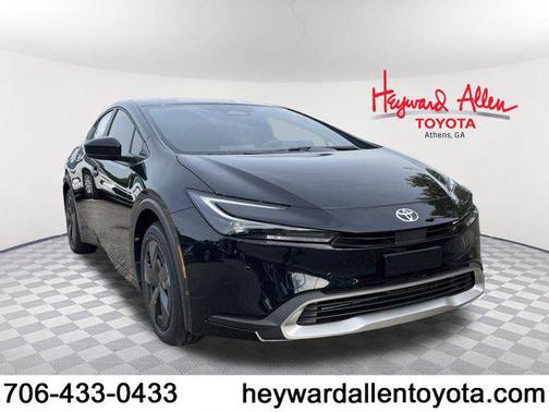 2025 Toyota Prius L