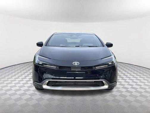 2025 Toyota Prius L