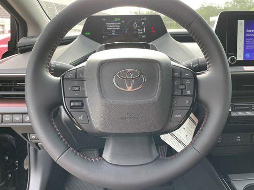 2025 Toyota Prius L