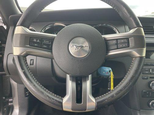 2014 Ford Mustang V6