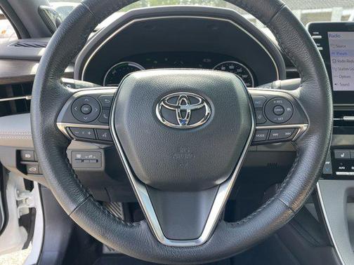 2020 Toyota Avalon Hybrid XLE Plus