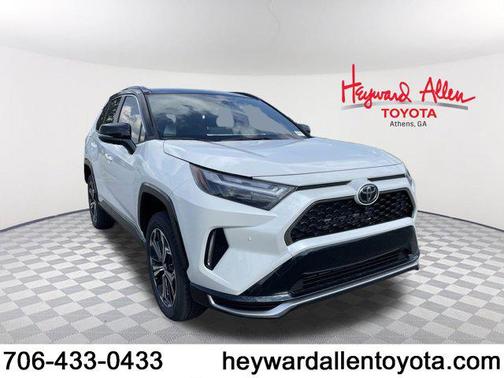 2025 Toyota RAV4 Hybrid SE