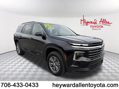 2025 Chevrolet Traverse LT