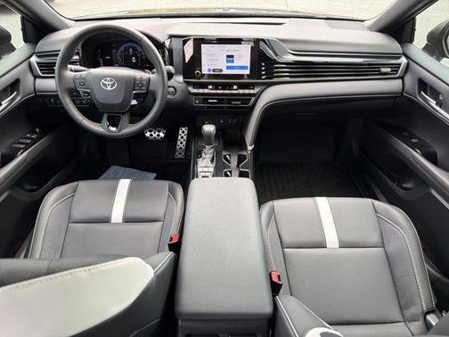 Midnight Black Metallic 2025 Toyota Camry SE