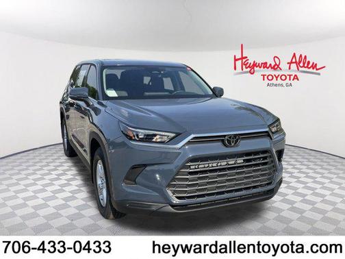 2025 Toyota Highlander LE