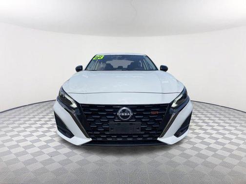 2023 Nissan Altima SR FWD
