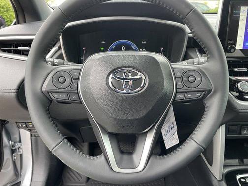 2025 Toyota Corolla Hybrid SE