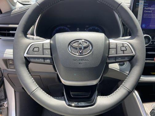 2025 Toyota Highlander Limited