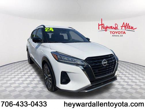 2024 Nissan Kicks SR