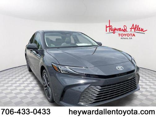 2025 Toyota Camry XLE