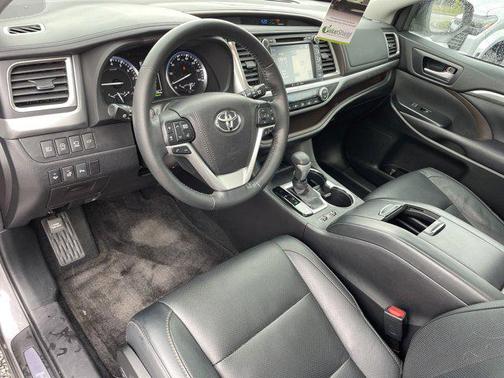 2017 Toyota Highlander Limited Platinum