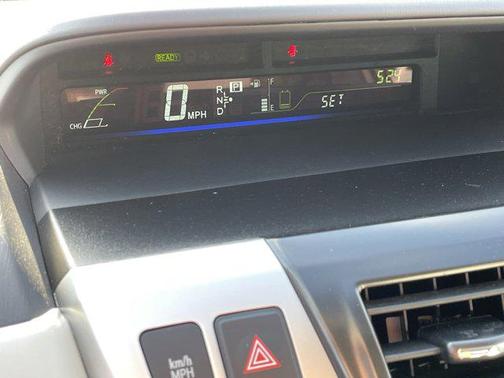 2014 Toyota Prius v Five