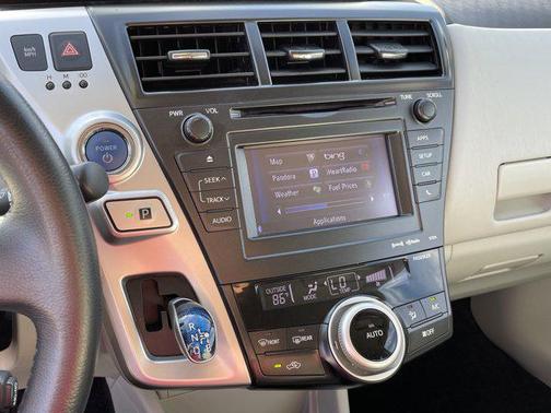 2014 Toyota Prius v Five