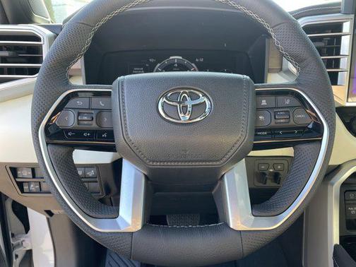 2025 Toyota Sequoia Base