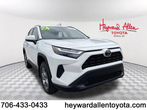 2024 Toyota RAV4 XLE
