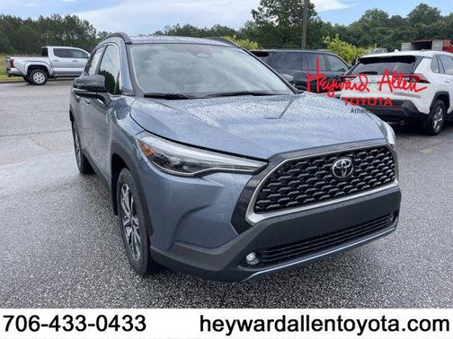 2025 Toyota Corolla Cross XLE