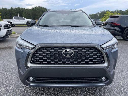 2025 Toyota Corolla Cross XLE
