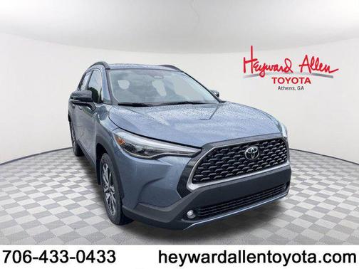 2025 Toyota Corolla Cross XLE